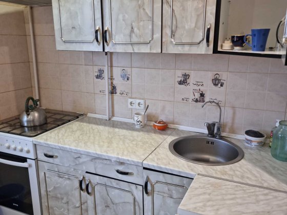 Сдаётся двухкомнатная квартира  посуточно/ почасово .Космос..центр..