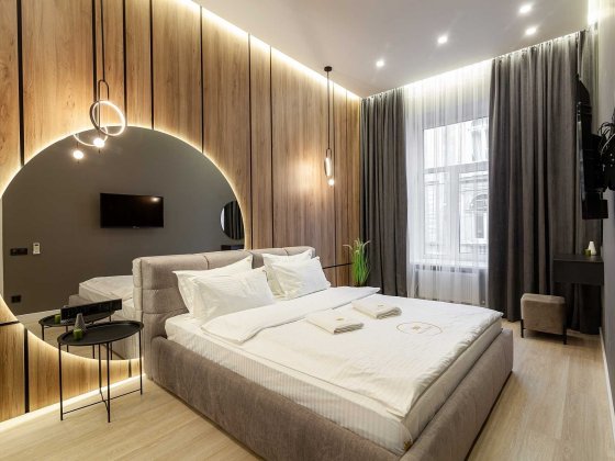 Люкс апартаменти по вул.Волошина 2 на 6 осіб Львів