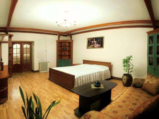 Подобова квартира в центрі Львова, Проспект Свободи, навпроти Оперного Львов