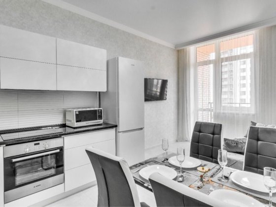 СВОЯ Аркадия 3 спальни +студия !!! Гагаринское плато , балкон с видом! Одеса