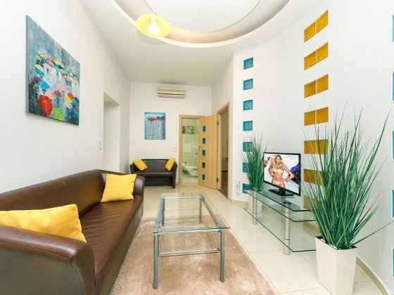 3х кімн з сауною 1 хв від Хрещатик (Арена, вул. Рогнідинська) Київ