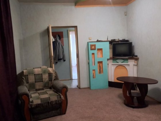 Сдам квартиру с кондиционером , в 5 мин ходьбы  от метро Вокзальное Киев