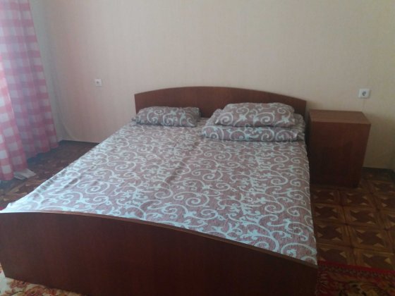 Посуточно можно месяц  два.5 спальних місць Киев КПИ 7 мин Охмадит Київ