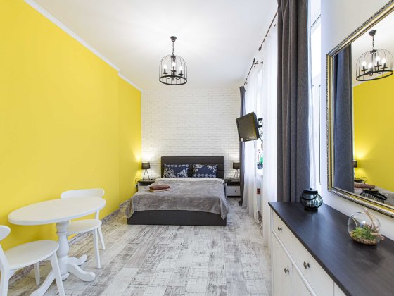 Здам ПОДОБОВО 1 кімнатну квартиру вул. Залізнична 6  біля Ж/Д-вокзалу Львов