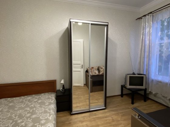 Подобово, погодинно вул. Богдана Хмельницького у Львові, біля Оперного Львов