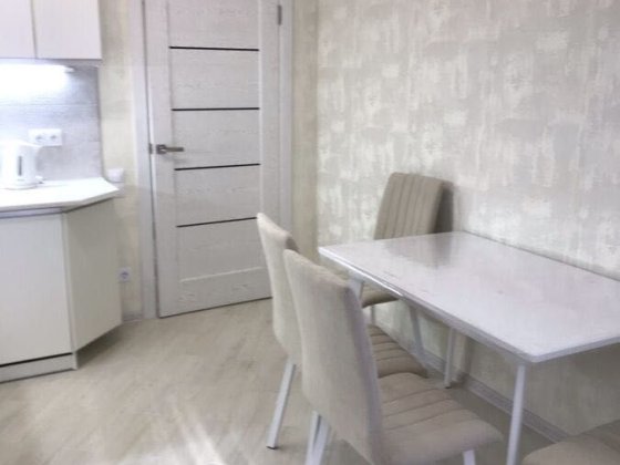 Посуточно сдам Таирова .Свет есть всегда ! Одеса