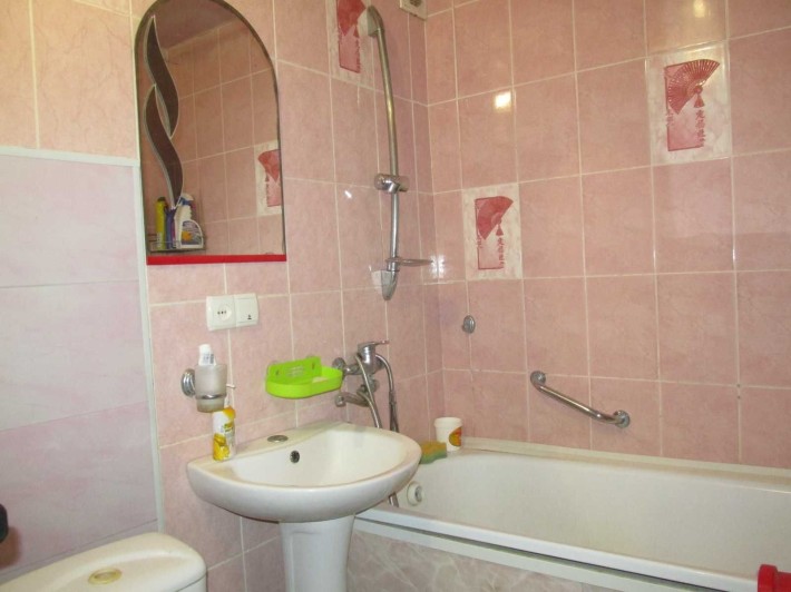 Продам 2 кімнатну квартиру на пл. Покровській (Кірова) - фото 1