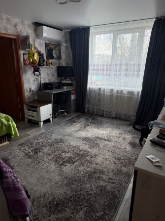 Продам двокімнатну з автономним опаленням район лікарні - фото 1