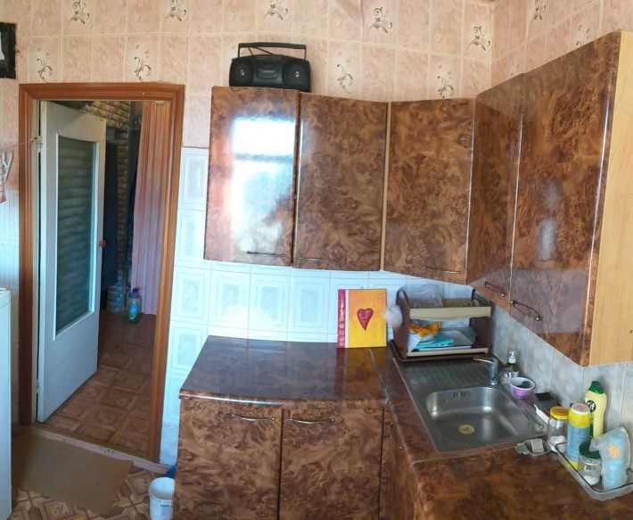 Продам 2 кімнатну квартиру 4 мкрн 5\10 - Лагуна. - фото 1