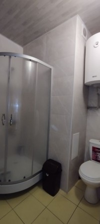 Продам 2 комнатную в центре - фото 1