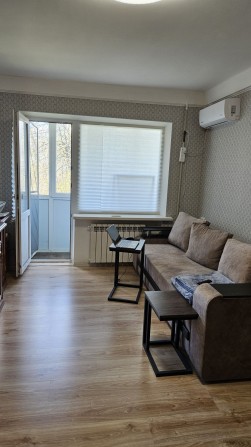 Продам 2ю квартиру на Черёмушках ул.Бурхана с ремонтом и мебелью - фото 1