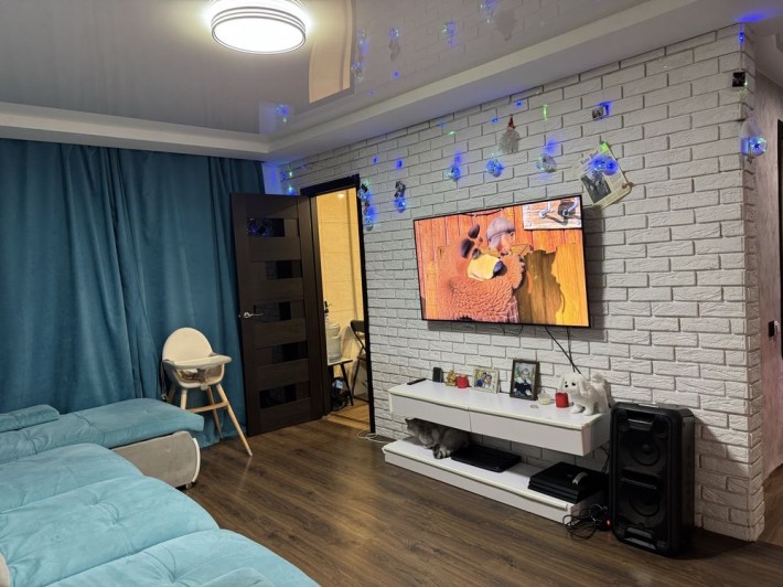 Терміново!!! Я власник продам 2-кім.кв з меблями.район Україна - фото 1