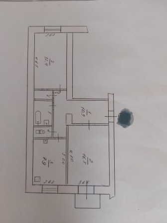 Продається 2-х кімн кв-ра 4/4 - фото 1