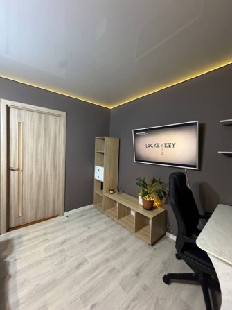 Продам 2х ком квартиру недалеко от Центра - фото 1