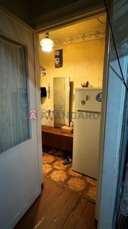 Продам 2 кім квартиру під ремонт на 2 поверсі - фото 1
