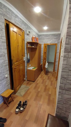 Продам трьохкiнатну квартиру , Днiпробуд - фото 1