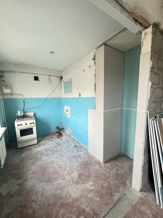 Продам ТЕРМІНОВО 3к квартиру вул. Матросова БЦ Кредо - фото 1
