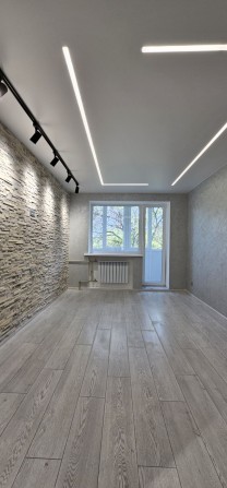 Продам 2х комнатную квартиру с новым ремонтом. можно под "Сертификат" - фото 1