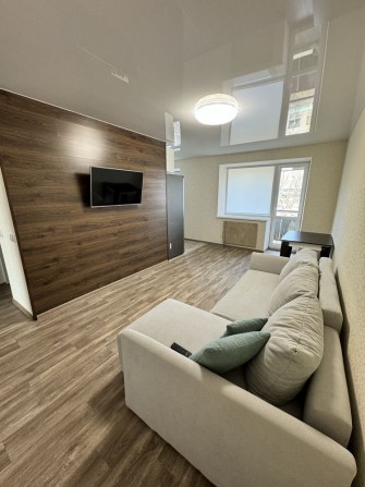 Продам 3к від власника,дуже гарний район,центр соцміста,остается все - фото 1