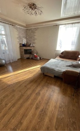 Продается 2-комнатная квартира в центре по улице Сачко El - фото 1