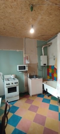 Продам 2 комнатную Сталинку в центре - фото 1