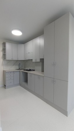 Продам простору однокімнатну квартиру з ремонтом - фото 1