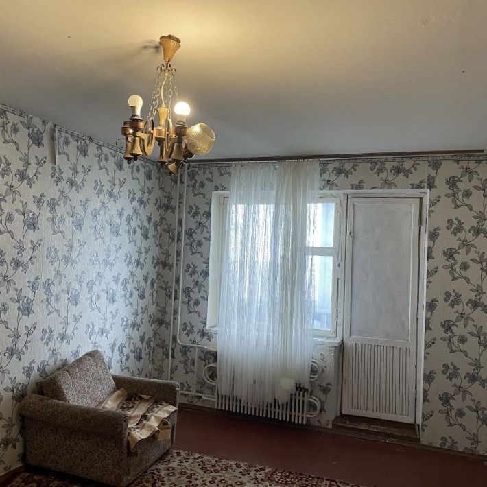 Продам 4-ком.кв с холлом Левый берег, 11мкрн - фото 1