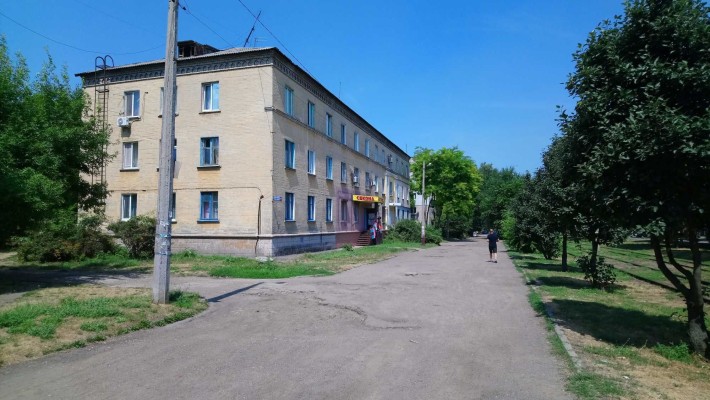 Продам квартиру 47м кв пр Конституции 26 - фото 1