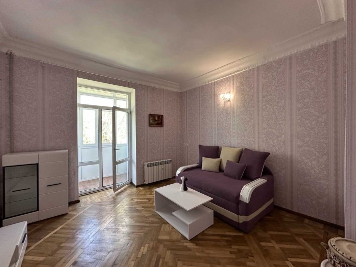 ПРОДАМ 2-кімн. з АО в Центрі міста - фото 1