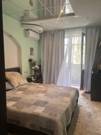 Продам 4х. ком. 3эт. (1мик. Бул. Стр. 38)Авторская планировка. - фото 1