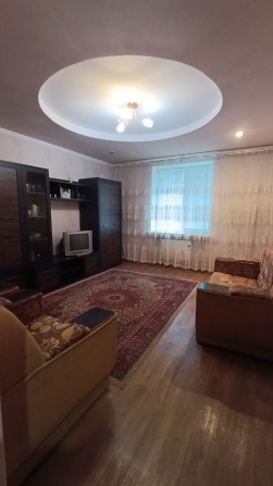Продам 2 х кімн. З роздільними кімнатами! - фото 1