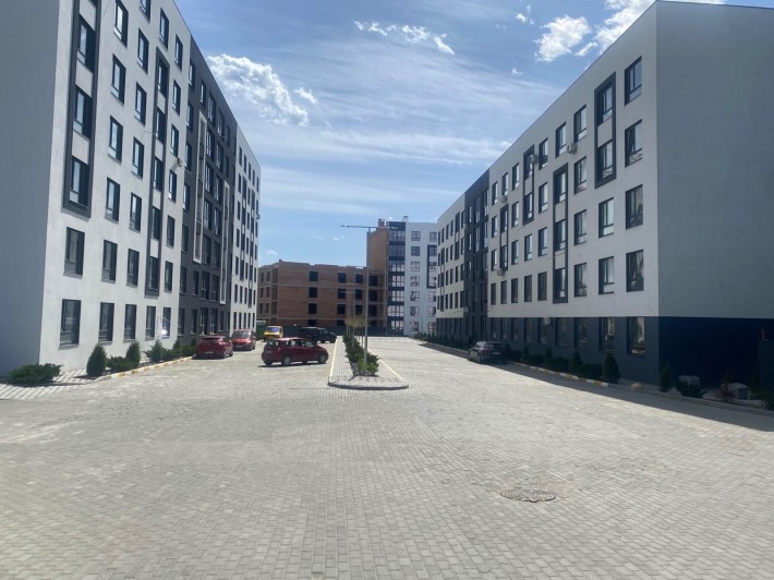 Продам двокімнатну 56м.кв. за 36000 дол на середньому поверсі - фото 1