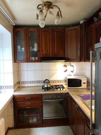 Продам квартиру 3 комнаты центр - фото 1