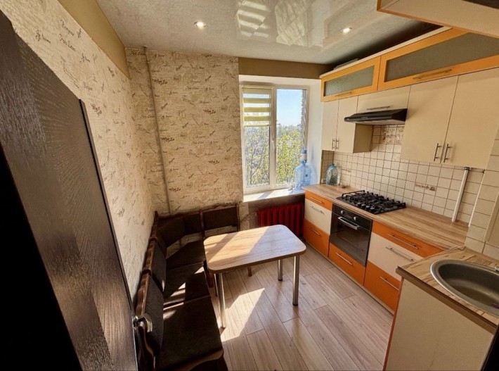 Продам 1-кімнатну квартиру в центрі Техніка Меблі Vi - фото 1