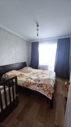 В продаже  просторная 4-комнатная квартира -чешка в г.Черноморск. - фото 1
