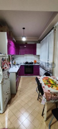 Продам 3-х кімнатну квартиру на Черемушках - фото 1