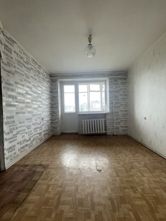 Квартира «гостинка» в м. Чорноморськ - фото 1