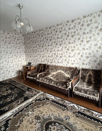 Продам 3 ком. квартиру. Солнечный М-н. В самом Центре Левого берега. - фото 1