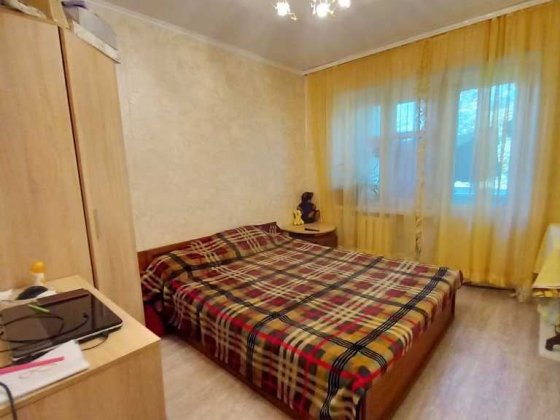 У продажу гарна 3к.кв. у спокійному р-ні міста! Черноморск