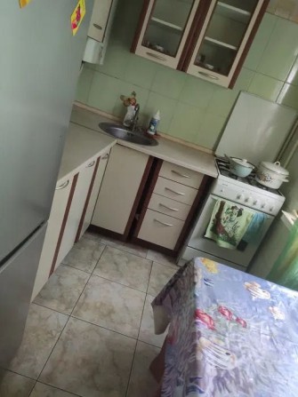 Продається простора 2-кім. квартира в центральній частині міста - фото 1