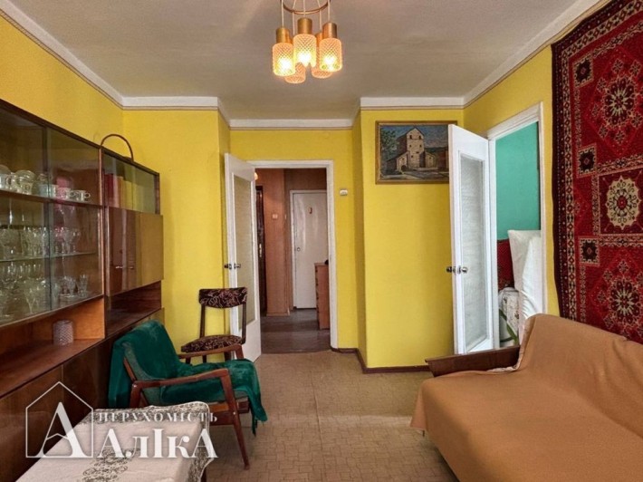 Продам 3-кімнатну квартиру В ЦЕНТРІ - фото 1