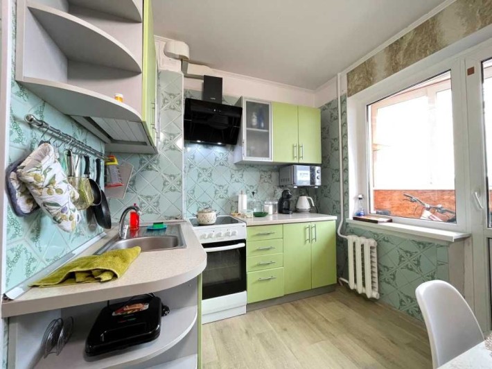 Продам 1 ком.  квартиру с ремонтом  большой площади! - фото 1