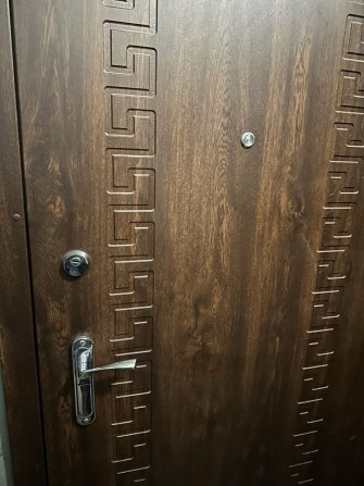 Продам 2-кімнатну квартиру, центр, 1-й поверх, стан ремонту - фото 1