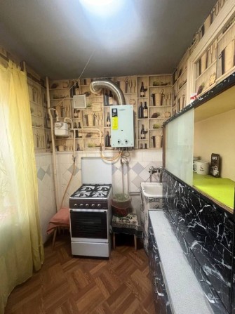 Продам з кімнатну квартиру в центрі неподалік парку - фото 1