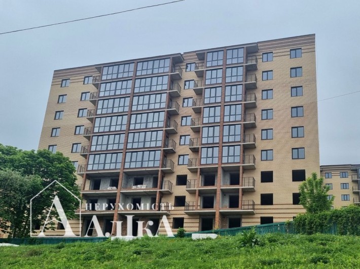Продам 1-кімнатну квартиру в новобудові в центрі - фото 1