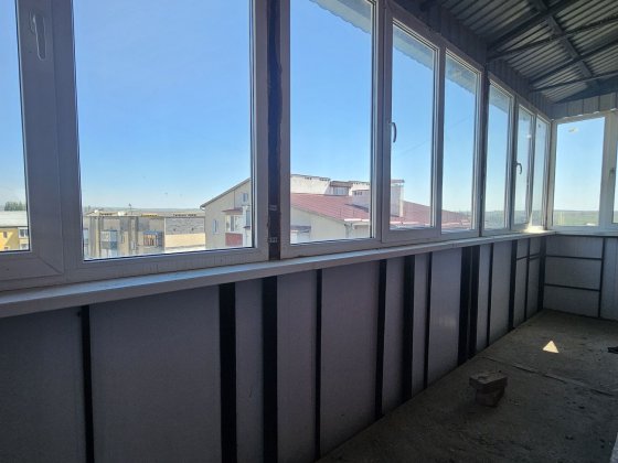 Продам  простору квартиру в новому будинку Кам'янець-Подільський