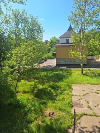 Продам 2х кв в Черноморске, этаж 3/5,цена 36т$торг Ш-образка - фото 1