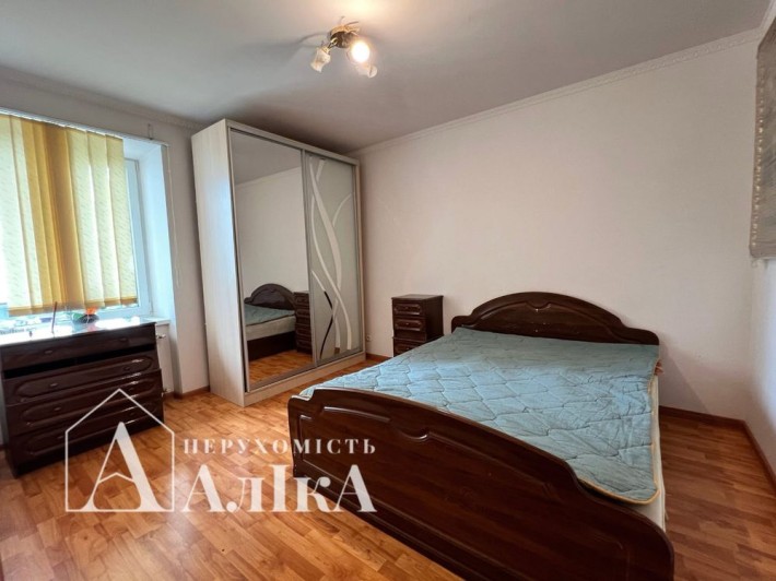 Продам 2-кімнатну квартиру в НОВОБУДОВІ В ЦЕНТРІ! - фото 1