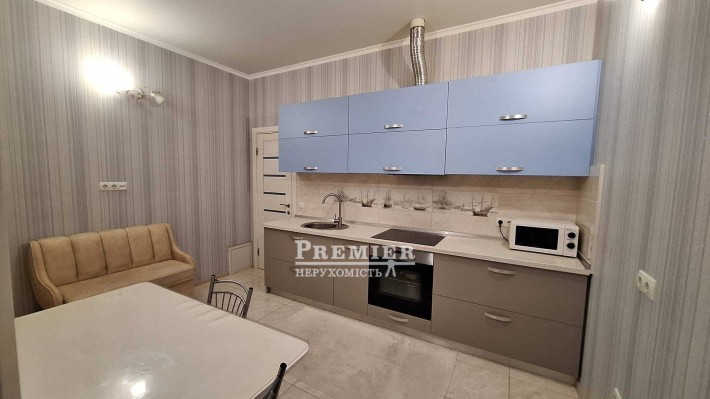 У продажу 2 кімн. квартира на березі моря - фото 1