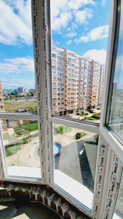 2-х комнатная квартира в Цветном Бульваре, теплая, солнечная, сред. эт - фото 1